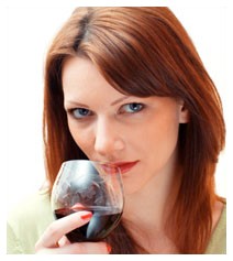 Il vino rosso stimola il desiderio sessuale femminile