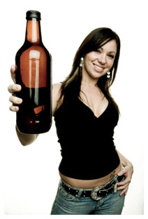 Osteoporosi: meno rischi in chi beve birra Osteoporosi: meno rischi in chi beve birra