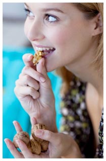 Dieta per il tumore al colon e noci