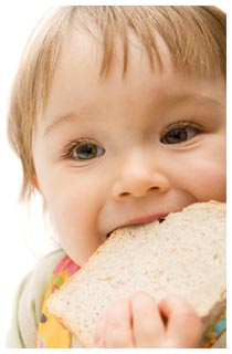 Cura celiachia per mangiare alimenti con il glutine Bambino senza celiachia